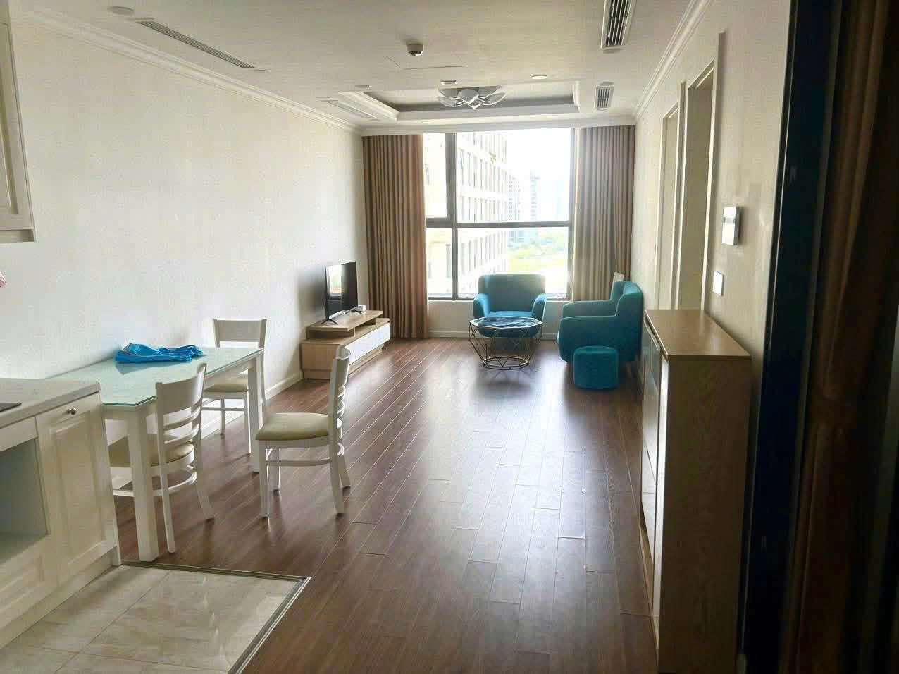 Cho thuê căn hộ Sunshine Riverside tòa R2-807 - DT: 87m2/2PN/1WC 1 ban công Nam view bể bơi